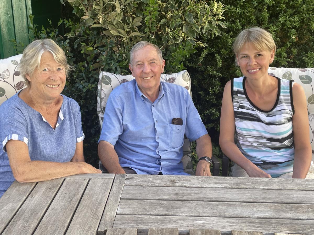 Suzanne and Ian Lindsay with Olena